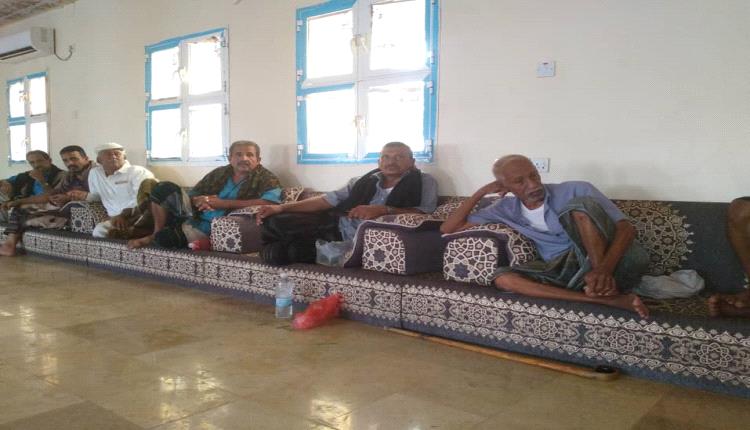 لحج ..اجتماع في منطقة الوهط لمناقشة تنفيذ حملة لمنع إطلاق الأعيرة النارية العشوائية