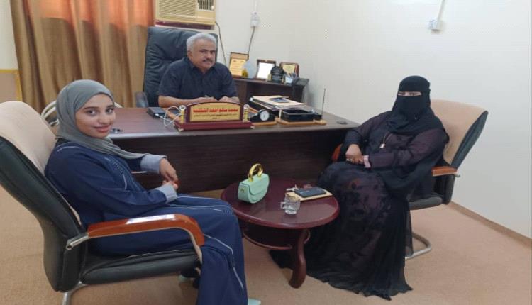 لقاء يجمع رئيسة مؤسسة أمل لرعاية الأيتام مع مدير عام التعليم الفني والتدريب المهني بعدن  
