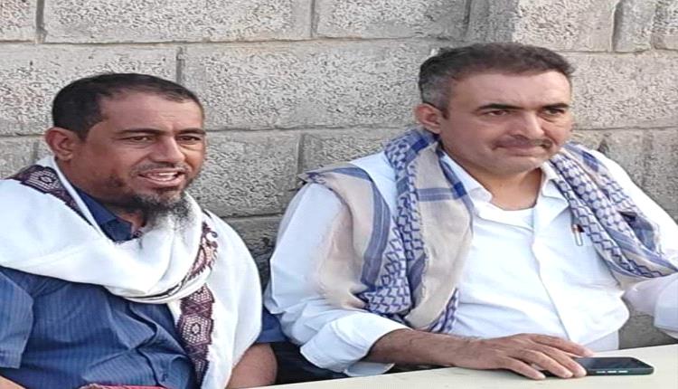 وكيل محافظة أبين "الجنيدي" ومأمور خنفر "اليوسفي" يشهدا إحدى لقاءات دوري الشهيد عبد اللطيف  ورفاقه في باتيس