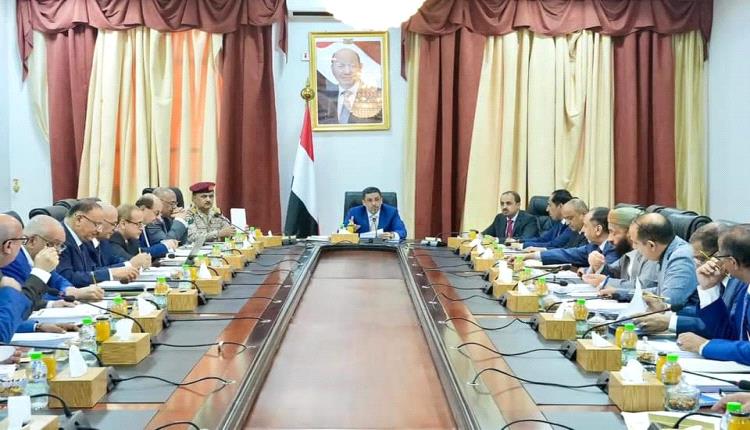 رئيس الوزراء يعتمد ملعب 22 مايو والمنشآت التابعة له كمدينة رياضية بعدن
