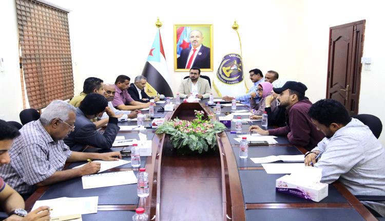 الهيئة الوطنية للإعلام الجنوبي تعقد اجتماعها الدوري برئاسة العولقي