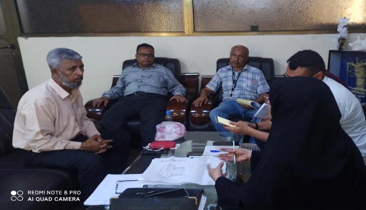 رئيس هيئة مصائد خليج عدن يلتقي ممثل مكتب الأشغال العامة 
