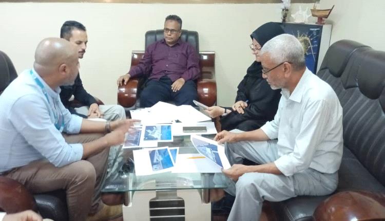 رئيس هيئة مصائد خليج يلتقي ممثلUNDP ويناقش معه التصاميم النهائية الخاصة بمشروع مركز الصادرات السمكية 
