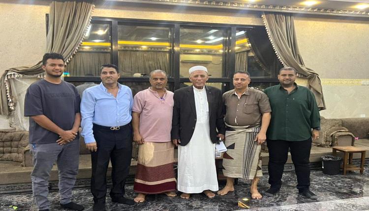 رجال الأعمال والتجار في عدن ينددون بالوضع الاقتصادي 