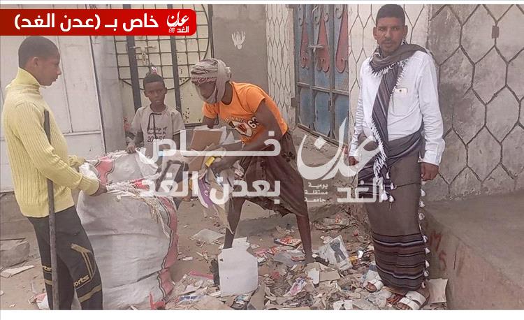 تدشين حملة نظافة لإزالة المخلفات من أمام المحالّ التجارية في الشارع العام وسوق النساء بأحور