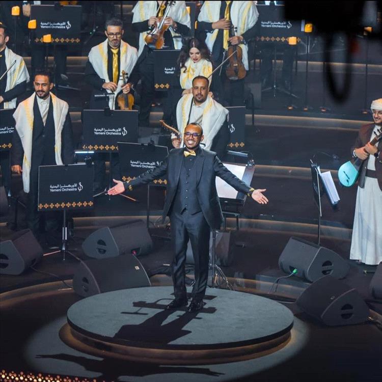 محمد القحوم.. الموسيقار الذي أعاد وهج الفن اليمني وسط العتمة