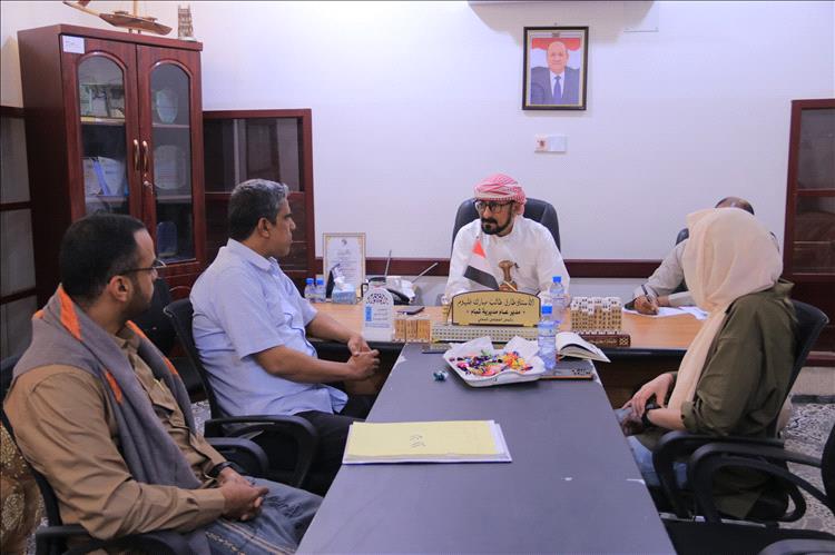 مدير عام شبام يناقش مع منظمة اليف ALPH سبل معالجة اضرار مجاري الصرف الصحي