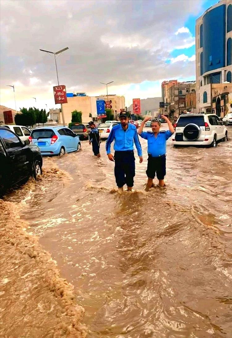 لليوم الثاني على التوالي.. أمطار غزيرة تهطل على العاصمة صنعاء