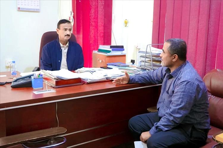 المحافظ بن الوزير يدعو إلى تحديث الخارطة الجيولوجية للمحافظة والتعريف بثرواتها المعدنية