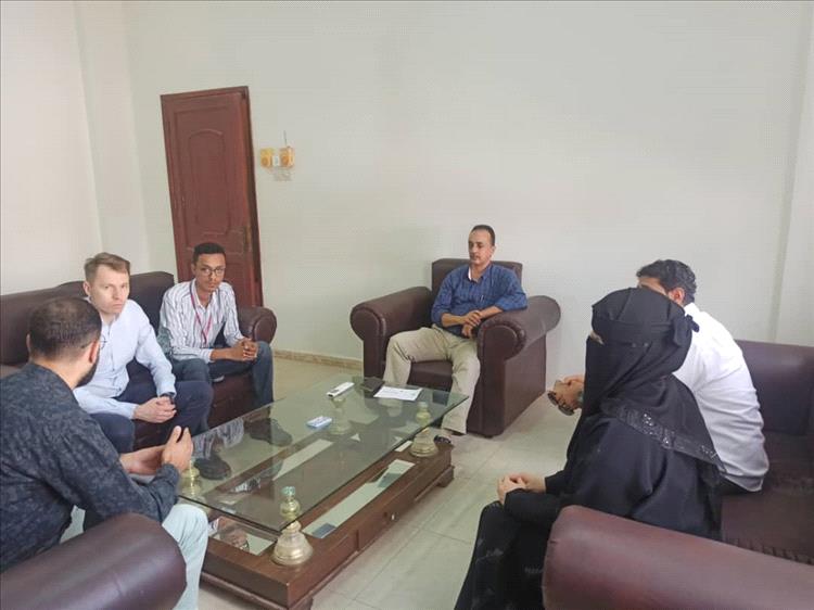 نائب مدير عام الصحة يلتقي نائب مدير منظمة كاريتاس البولندية في عدن