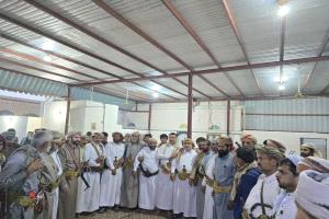 مشايخ بكيل يتدخلون لاحتواء خلاف قبلي بين دهم وبني ضبيان ويؤكدون القبيلتان جسد واحد
