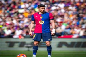 غياب ليفاندوفسكي يُربك برشلونة… وفليك يجهز البدائل الهجومية