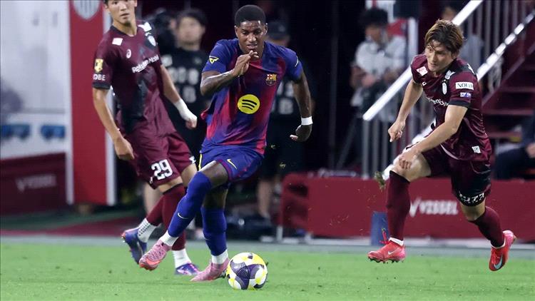 برشلونة يضحي بلاعبه لتسجيل راشفورد