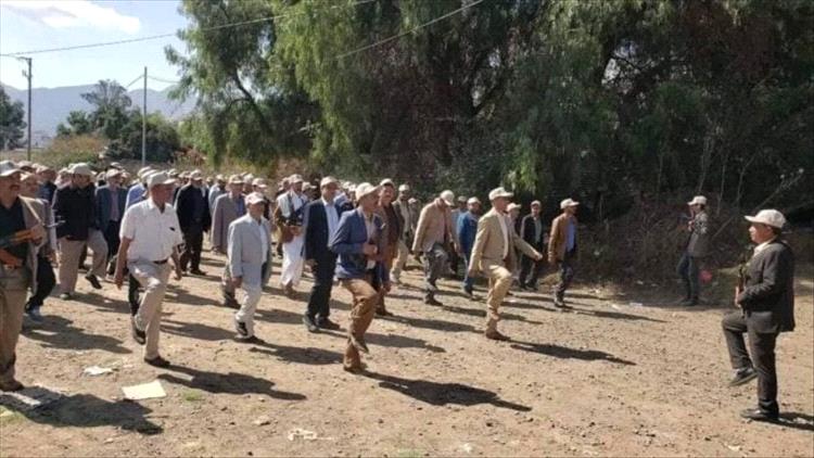 من قاعات المحاضرات إلى معسكرات التدريب.. الحوثيون يجندون أساتذة الجامعات قسراً