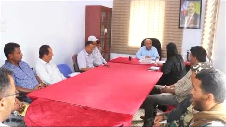 مدير عام الحصين يبحث مع ممثلي منظمة "أرضية مشتركة" تدخلات المنظمة في المديرية