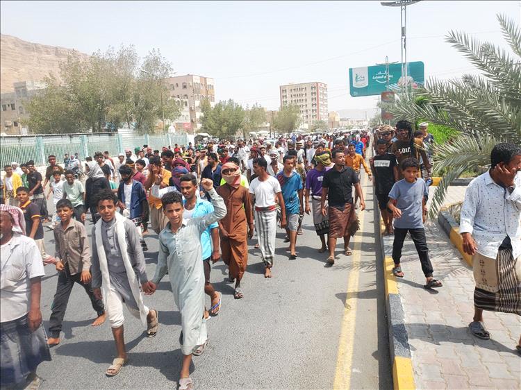 انطلاق ثورة الجياع في سيئون بمسيرات سلمية