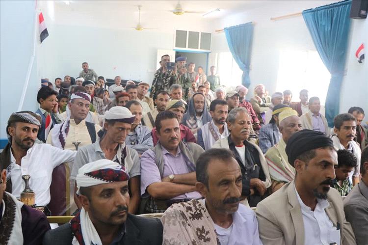 شرطة تعز تعقد اجتماعاً موسعاً مع عقال القرى ووجاهات وأعيان مديرية جبل حبشي