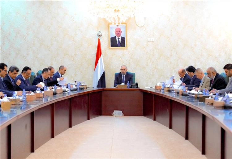 لجنة الموارد تؤكد مواصلة الإصلاحات وتحذّر من محاولات التلاعب بأسعار الصرف