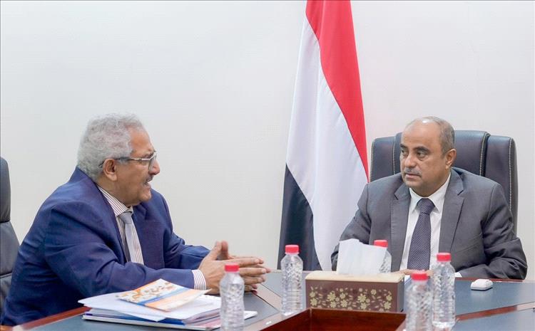 رئيس الوزراء سالم بن بريك: صحة المواطن أولوية.. والأدوية ليست سلعة كمالية
