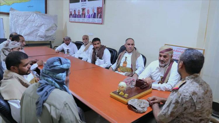 رئيس هيئة الأركان يشيد بتضحيات أبطال المقاومة الشعبية في المعركة الوطنية