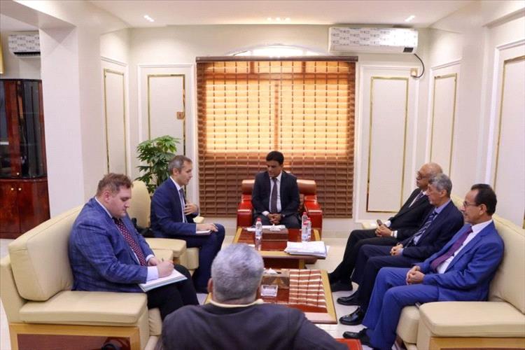 اليمن وروسيا تبحثان إعادة فتح القنصلية الروسية بعدن وتعزيز الشراكة الاقتصادية