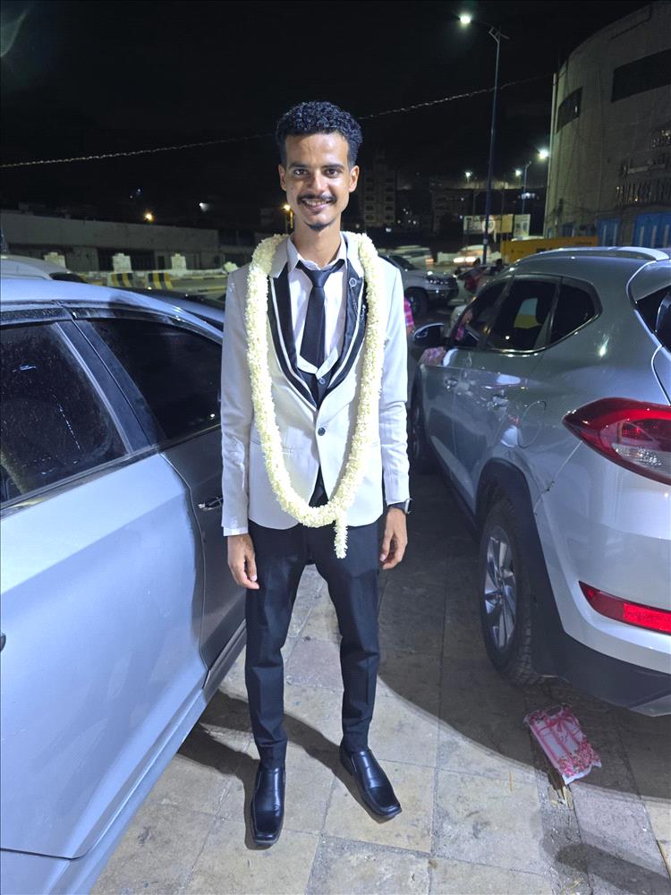 مبارك الزفاف للزميل عمر باحميش