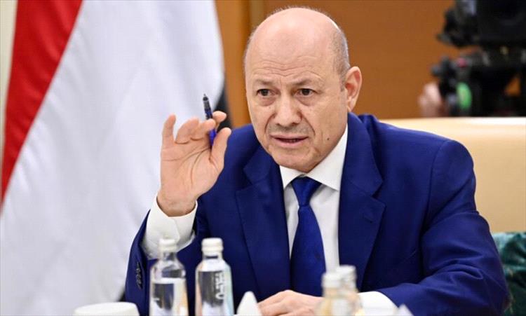 الرئيس العليمي: تحسّن سعر صرف العملة الوطنية نتيجة الانسجام المؤسسي وبدء تنفيذ خطة التعافي الاقتصادي
