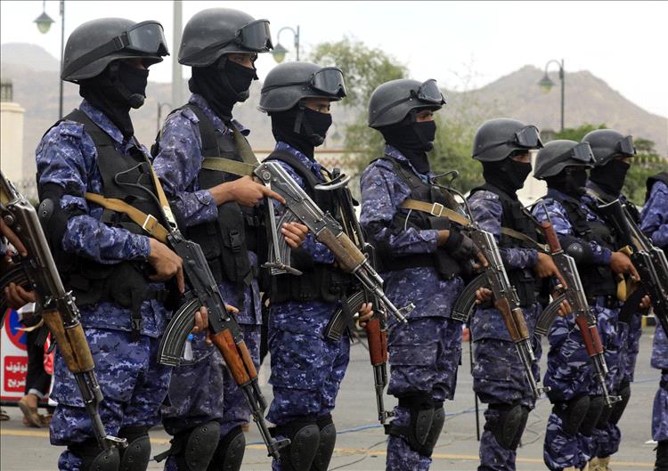 تنديد حقوقي بتصاعد انتهاكات الحوثيين ضد السياسيين والتربويين