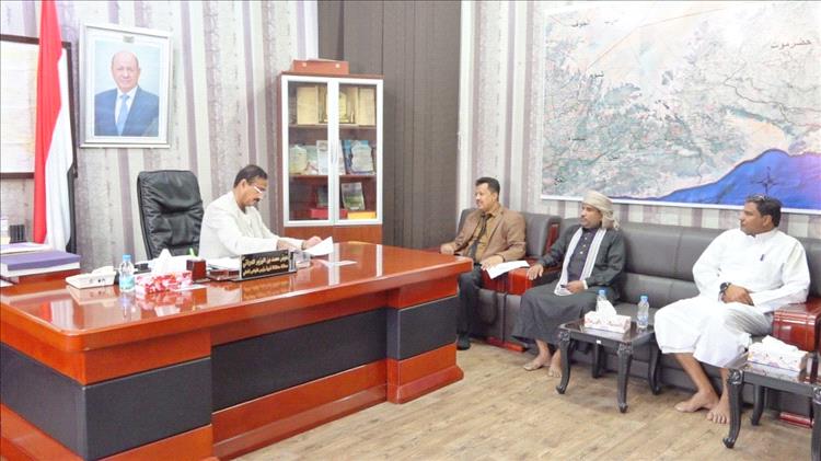 المحافظ بن الوزير يوجّه باعتماد طريق الحامية - الخط الساحلي ودراسة طريق المطهاف