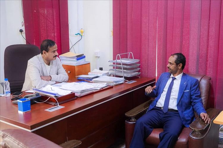 محافظ شبوة يطلق المرحلة الثانية من مشاريع مؤسسة خليفة بتأهيل 11 مستشفى