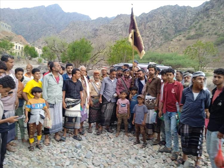 وسط أجواء احتفالية مهيبة.. استقبال جماهيري لأمير الشعراء أمين الكلدي في مسقط رأسه بيافع كلد