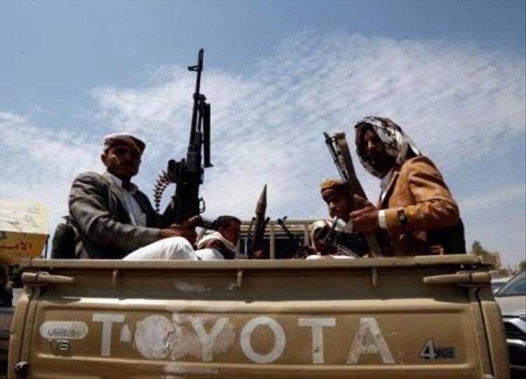 ميليشيا الحوثي تشن حملة اعتقالات تعسفية في خدير تعز وتقتاد 5 مواطنين للسجن