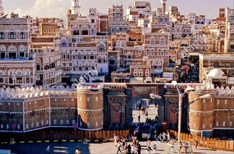 إغلاق مطعم شهير في صنعاء
