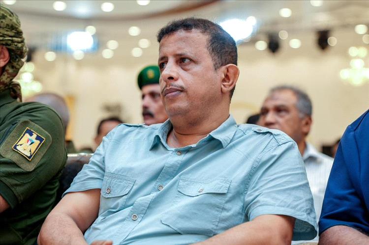 مدير مؤسسة "عدن الغد" للإعلام: تخفيضات مرتقبة في أسعار الوقود نهاية الأسبوع