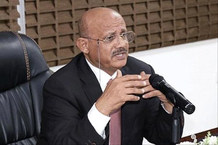 البنك المركزي يحذّر: صفحات مزيفة تنتحل هوية المحافظ على فيسبوك