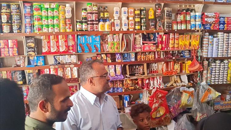"الشعبي" يؤكد على اهمية استمرار الحملة الميدانية لمراقبة وضبط الأسعار في التواهي