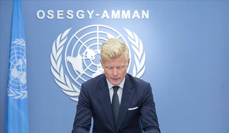 المبعوث الأممي يشيد بإجراءات البنك المركزي في عدن