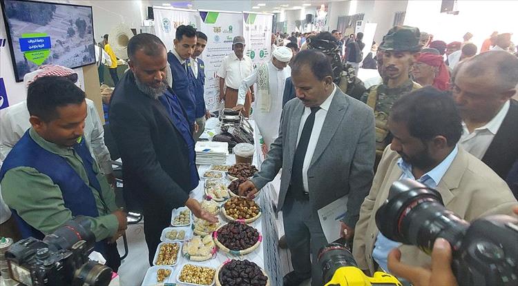 افتتاح المعرض الفني والخيمة التسويقية والتراثية بوادي حضرموت