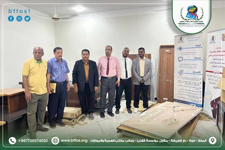 مؤسسة الصندوق الخيري للطلاب المتفوقين تسلم معهد ابن سيناء للعلوم الصحية أثاثاً تعليمياً