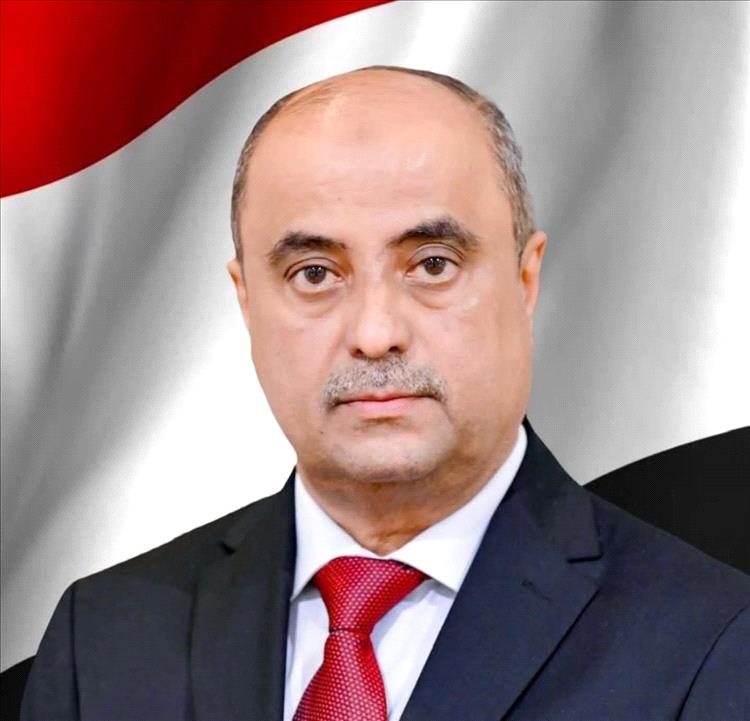 رئيس الوزراء سالم بن بريك: لا حصانة لمحتكر ولا تساهل مع جشع.. حماية المواطن فوق أي اعتبار