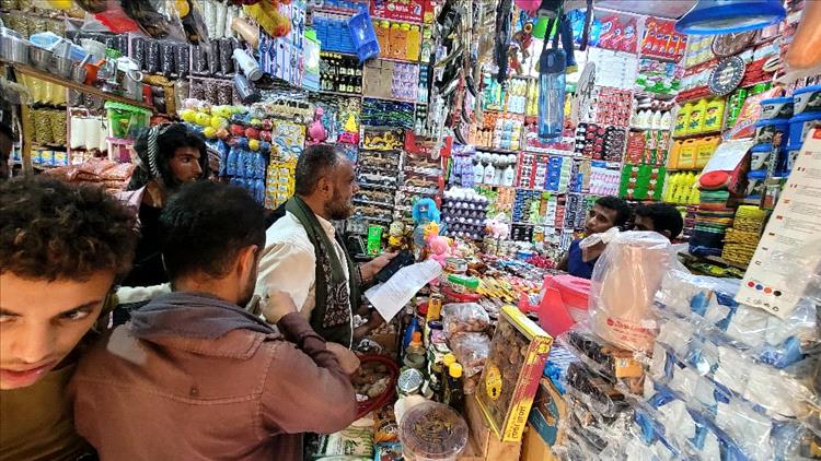 لحج.. محلي طور الباحة يشدد على محاسبة المتلاعبين بأسعار السلع