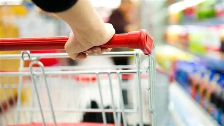 انتعاش مبيعات التجزئة الأميركية في يوليو بدعم السيارات والعروض الترويجية