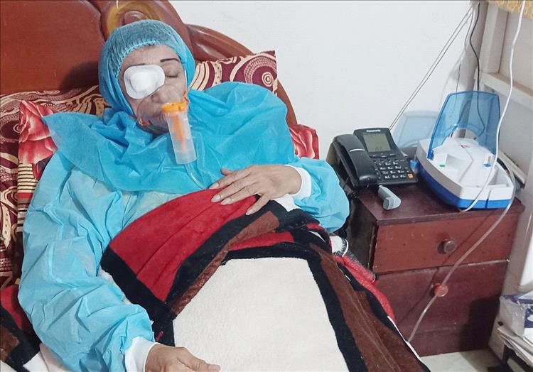 الفنانة القديرة أمل كعدل تجري عملية في مستشفى مكة