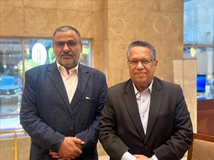 رئيس مجلس الشورى يلتقي قيادة المؤتمر الشعبي العام بمحافظة مأرب