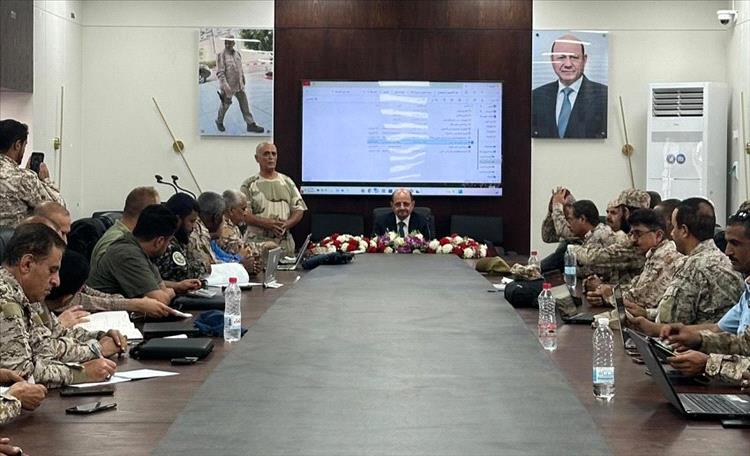 الزنداني يؤكد التزام وزارة الخارجية بمواصلة جهودها لحشد الدعم الإقليمي والدولي لتعزيز سلطة الدولة