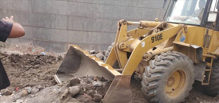 بتوجيهات مدير عام التواهي.. صندوق النظافة يواصل أعمال شفط ورفع مخلفات الأمطار