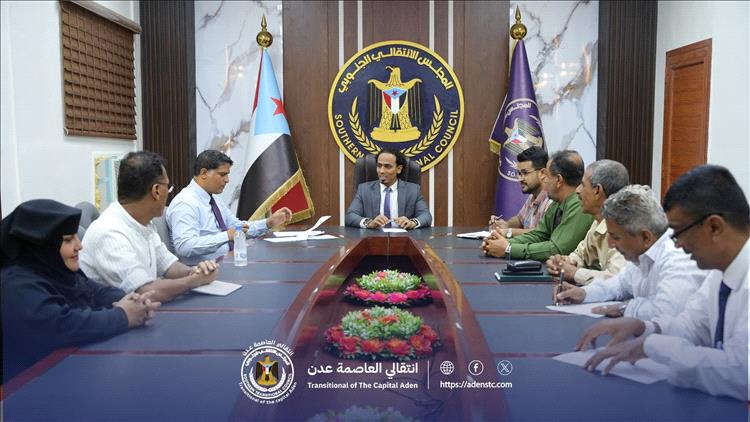 السقاف يبحث مع نقابة المعلمين الجنوبيين الاستعداد للعام الدراسي الجديد