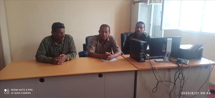 صندوق النظافة والتحسين بلحج لحج يشهد إجراءات استلام وتسليم بين المدير السلف والخلف