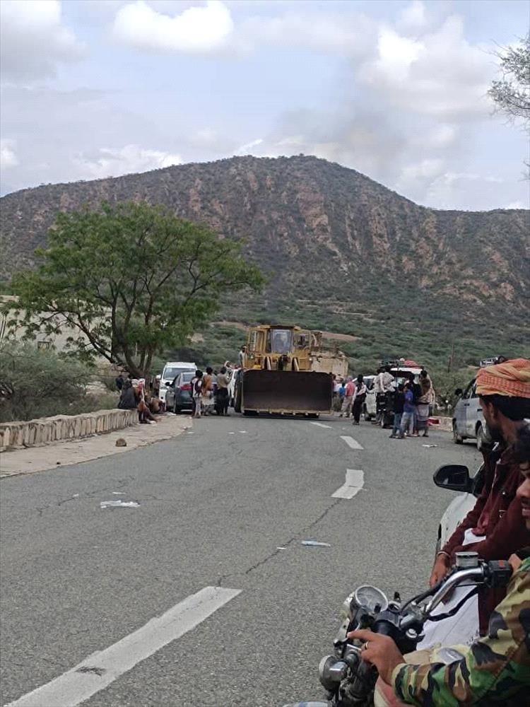 فتحي بن لزرق: سلطات أبين تعرقل فتح طريق عقبة ثرة رغم تجاوب مكيراس والبيضاء