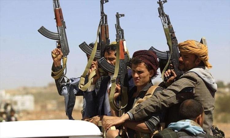 وسط أجواء من التكتم الشديد.. مقتل قيادي حوثي بارز